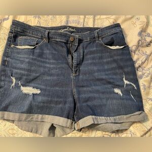 Universal thread distressed jean short 22